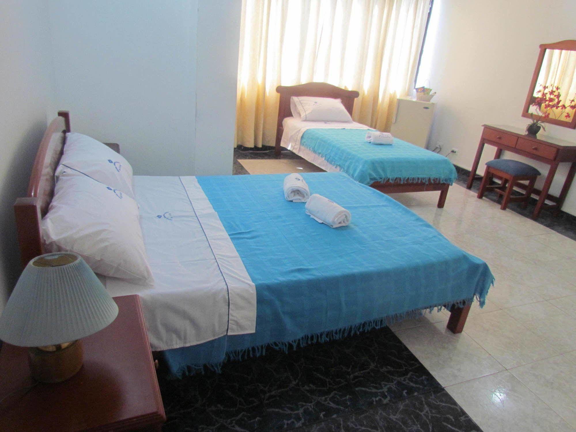 Hotel Dinastia Real Неива Екстериор снимка